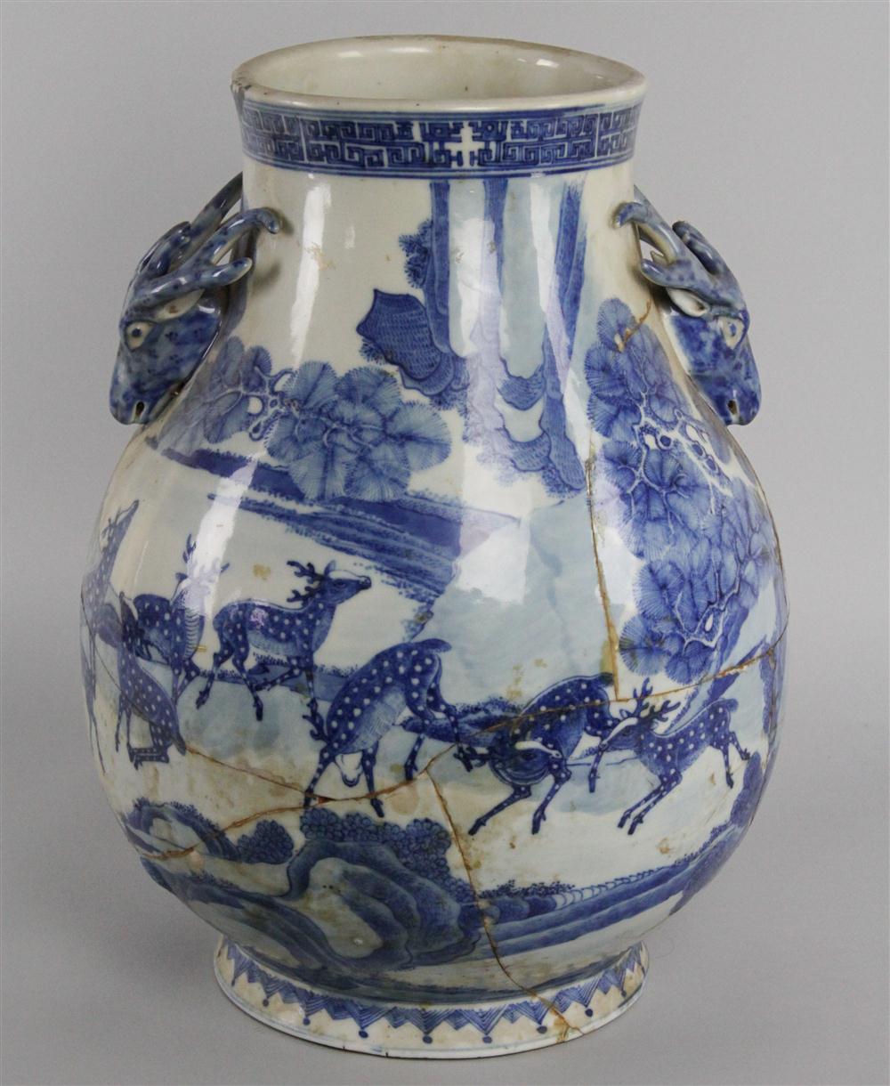 CHINESE UNDERGLAZE BLUE AND WHITE 146219