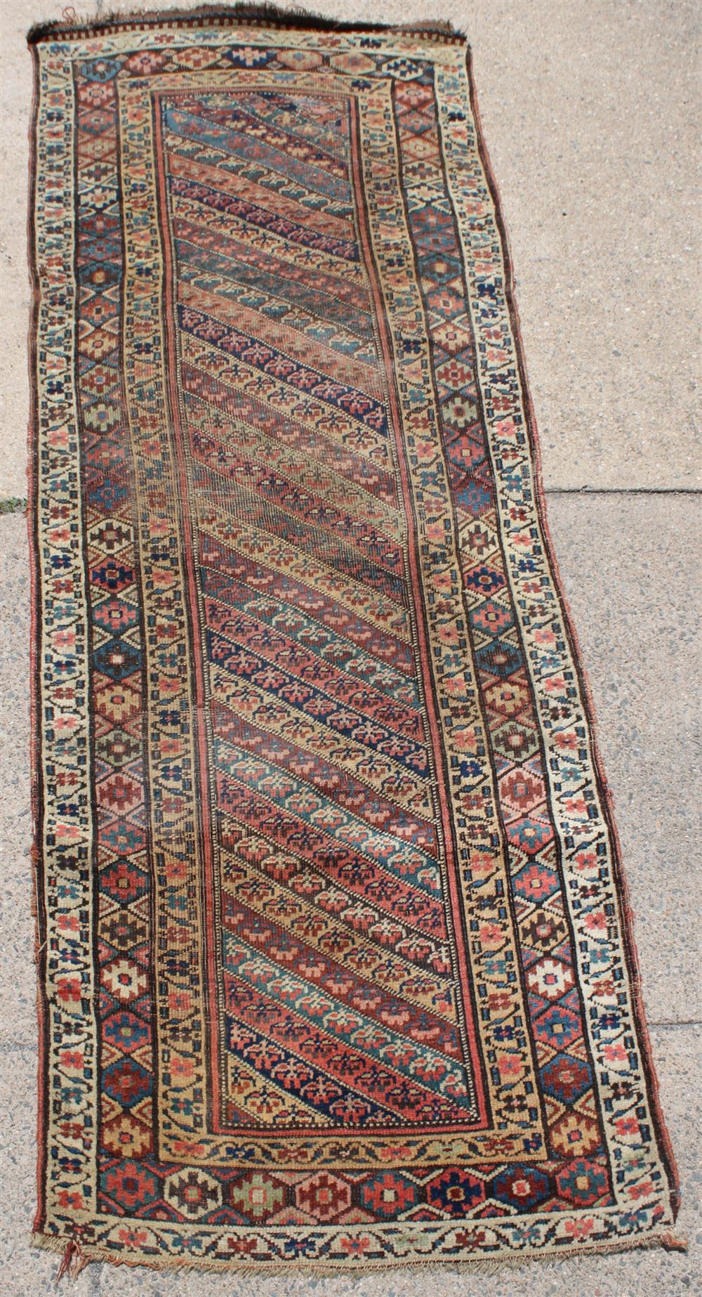 ANTIQUE CAUCASUS GENDGE RUG approx.