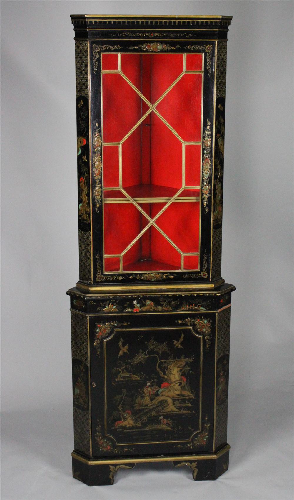 CHINOISERIE DECORATED BLACK CORNER 14637c