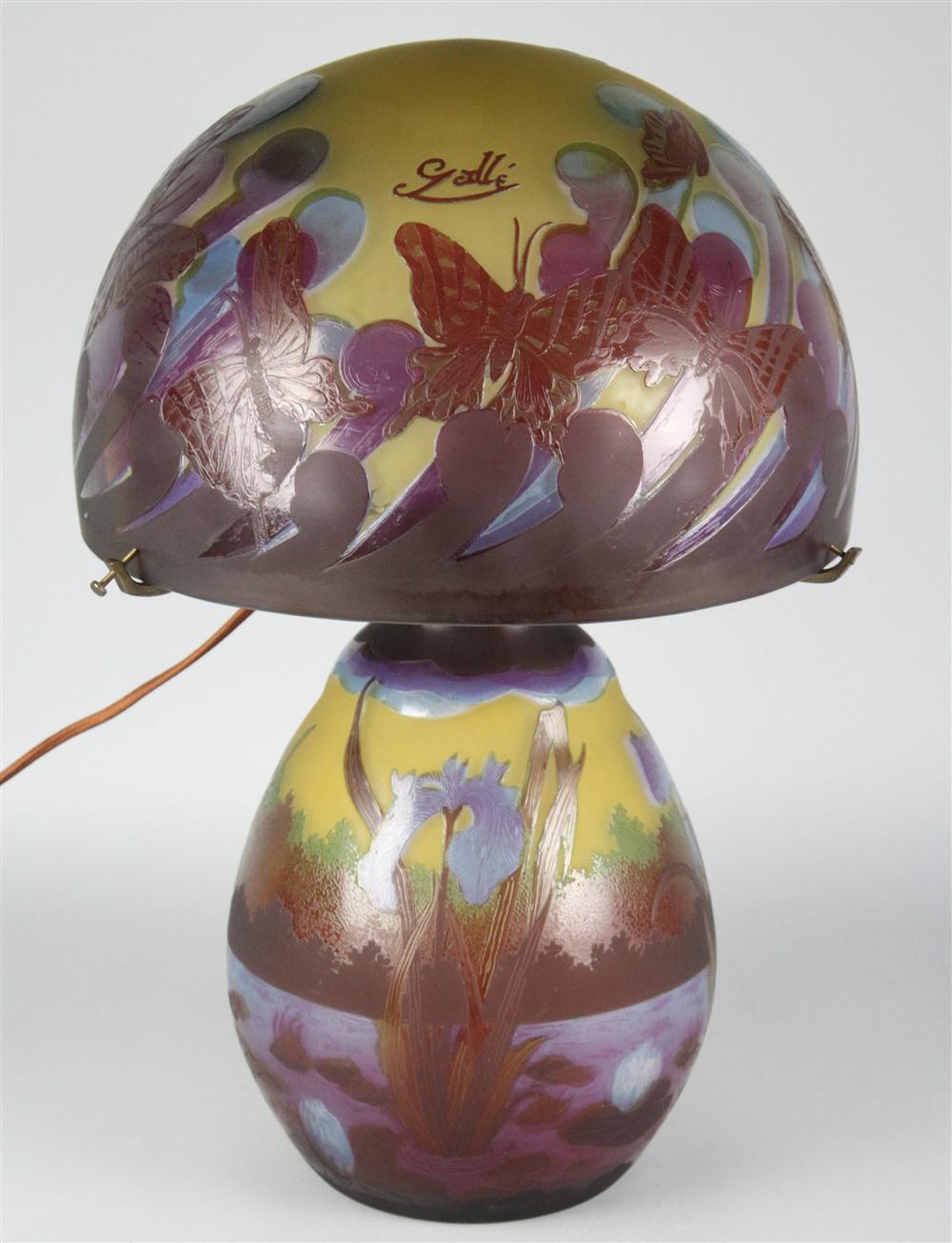 GALLE STYLE CAMEO GLASS TABLE LAMP cameo