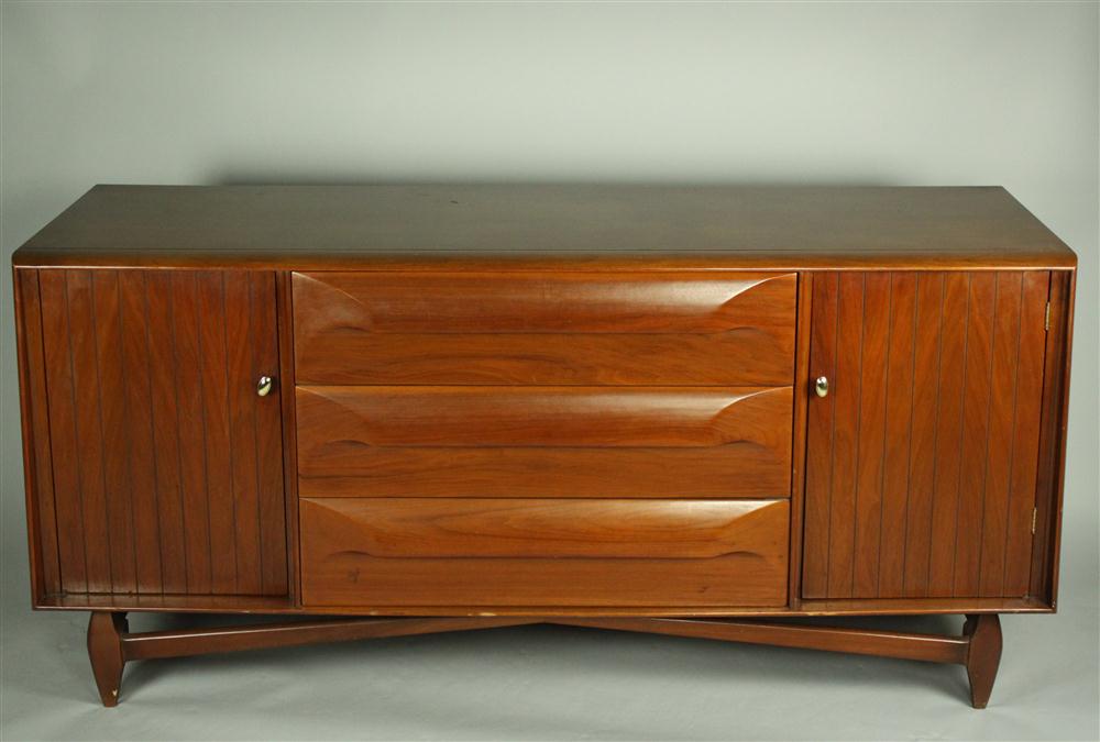 WIDDICOMB WALNUT BEDROOM LONG DRESSER 14643a