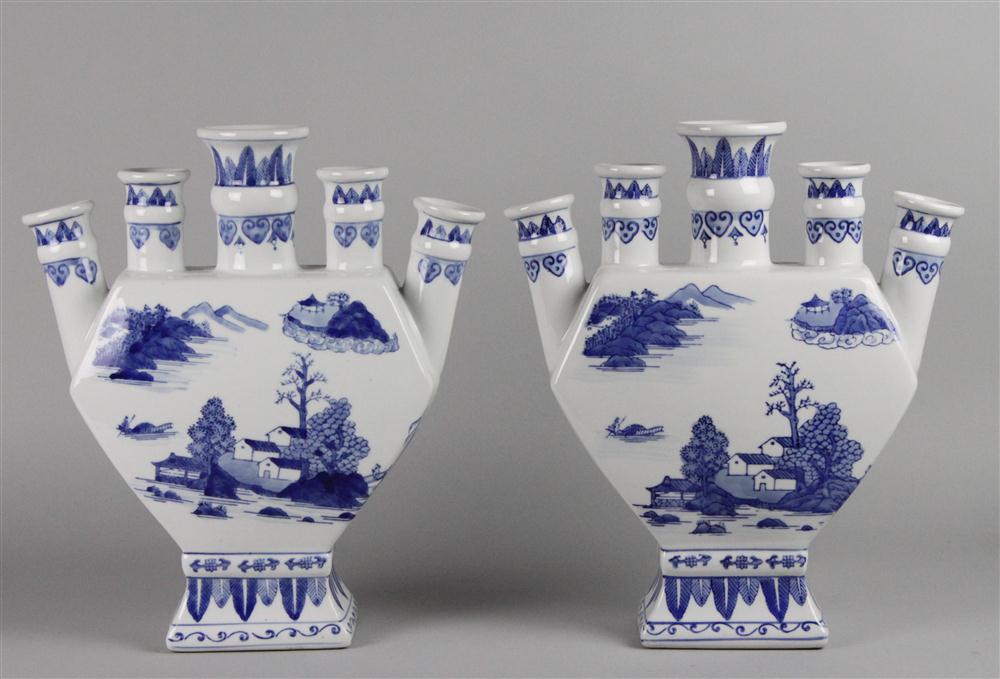 PAIR OF CHINESE BLUE AND WHITE