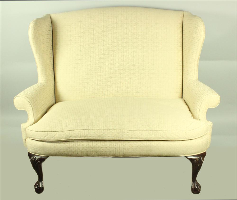 CHIPPENDALE STYLE MAHOGANY UPHOLSTERED 1464c8