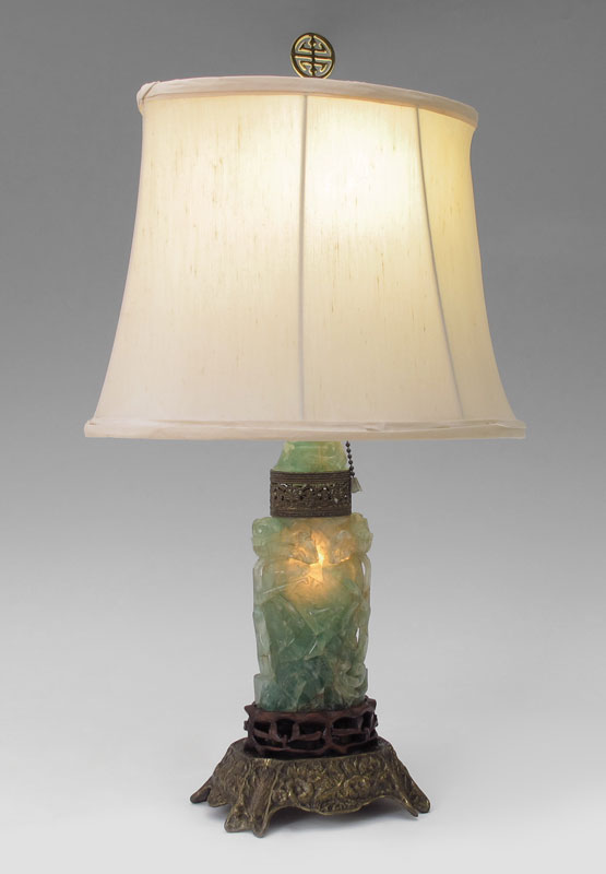 CHINESE CARVED GREEN QUARTZ LAMP  14654e