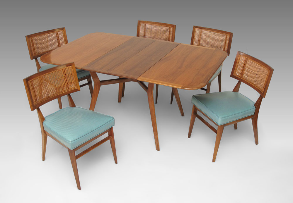 MID CENTURY DINING TABLE AND CHAIRS: