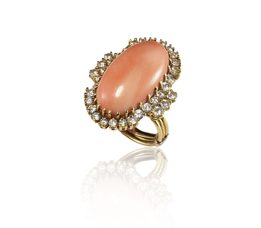 18K CORAL AND DIAMOND RING 18K 14657e