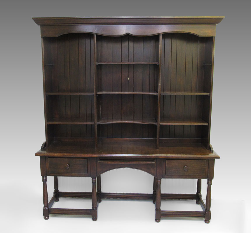 WELSH CUPBOARD STYLE CHINA HUTCH: