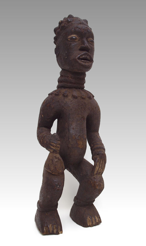 CARVED AFRICAN BANQWA ROYAL FIGURE 146602