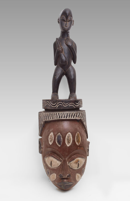 CARVED AFRICAN IGBO DECORATIVE 14660a