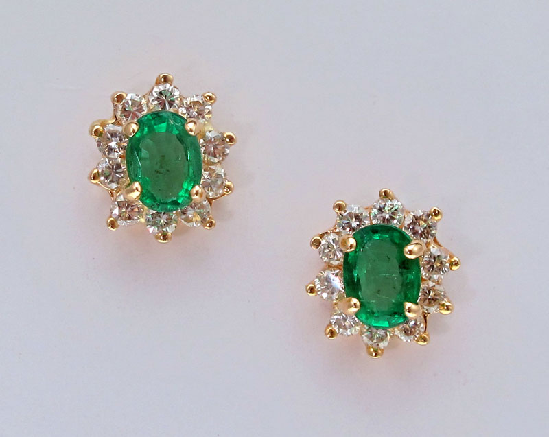 14K EMERALD AND DIAMOND EARRINGS  146709