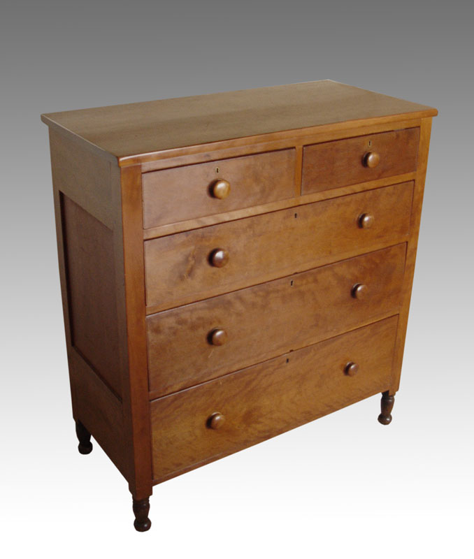 19th C AMERICAN COUNTRY CHEST  146729