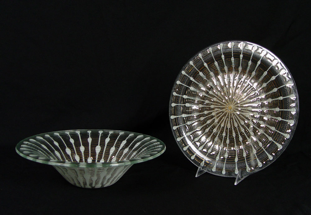 1960'S HIGGENS GLASS BOWL & UNDERPLATE: