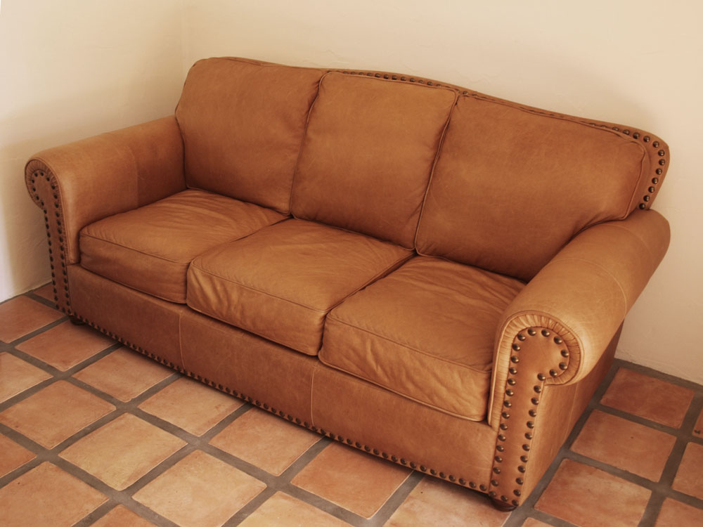 CONTEMPORARY ITALIAN LEATHER SOFA  146749