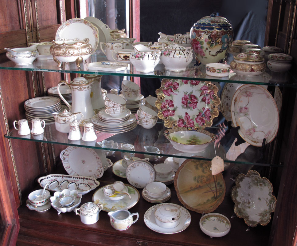 HUGE ESTATE FIND OF NIPPON CHINA: Approx.