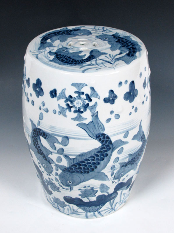 CHINESE GARDEN STOOL: Blue decorated