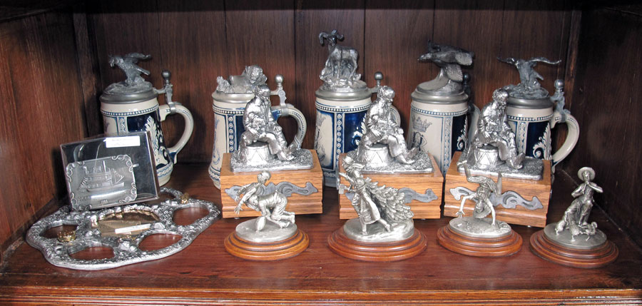 MICHAEL RICKER PEWTER MUSIC BOXES 146826