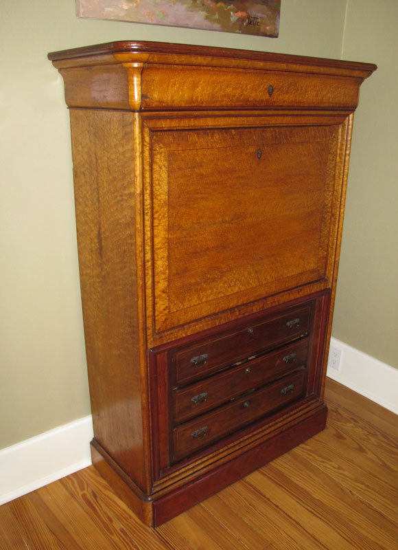 19TH CENTURY SECRETARY ABATTANT: