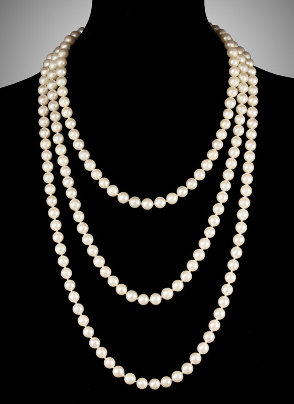 TRIPLE STRAND PEARL NECKLACE Three 1468a9