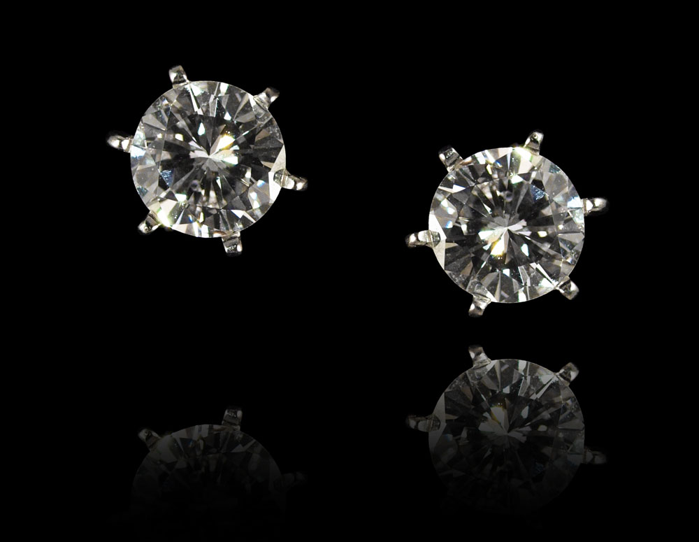 1 50 CT DIAMOND STUD EARRINGS  146915