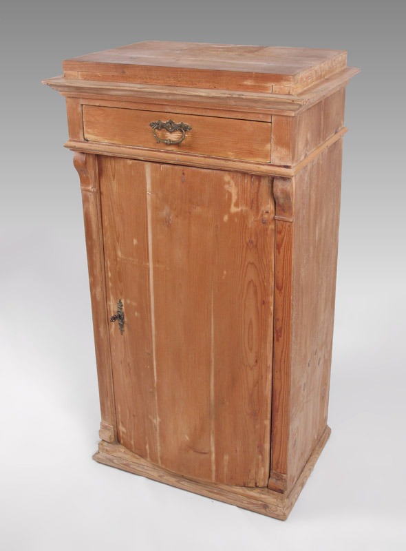 SWELL FRONT PINE CABINET: Pine
