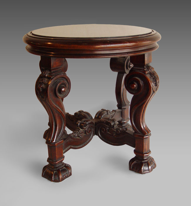 CARVED MAHOGANY SIDE TABLE: Round