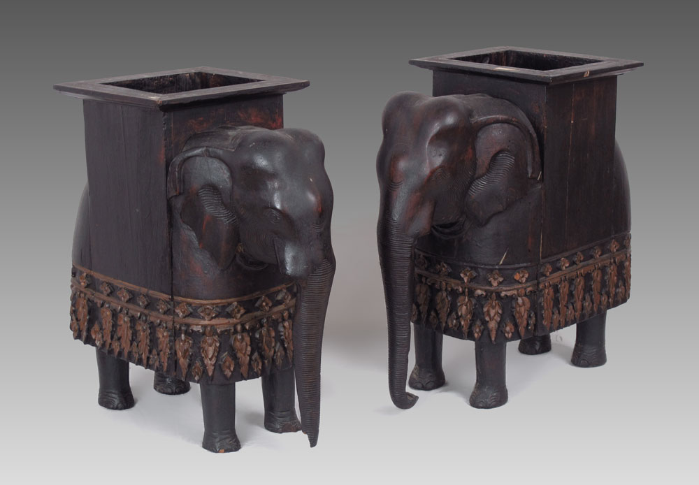 PAIR OF CARVED WOOD ELEPHANT PLANT 1469a8