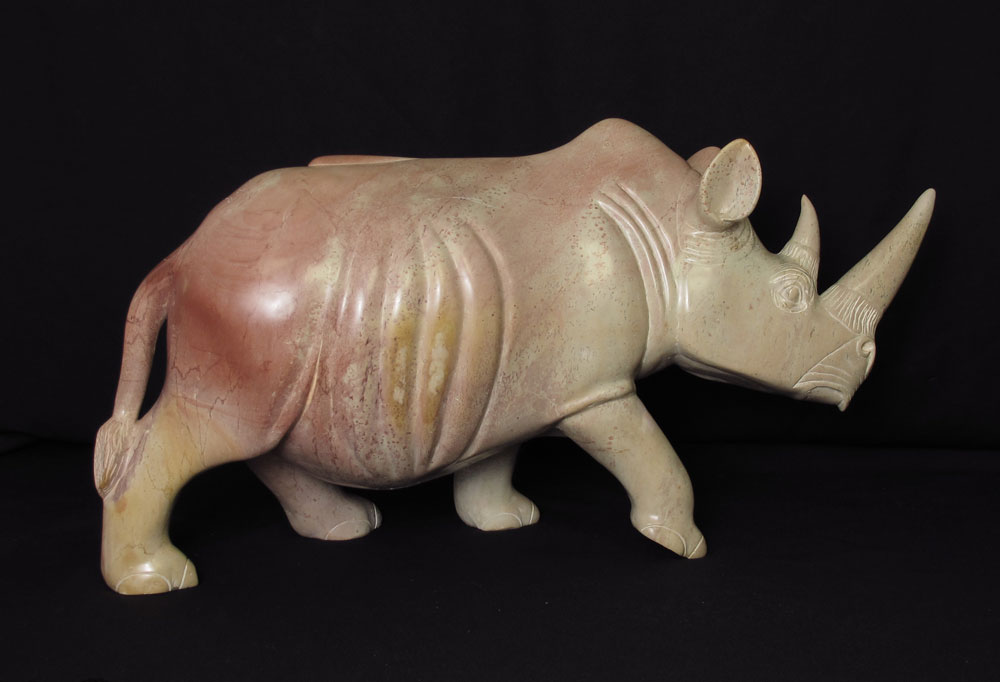 LARGE AFRICAN POLISHED STONE RHINO 146a02