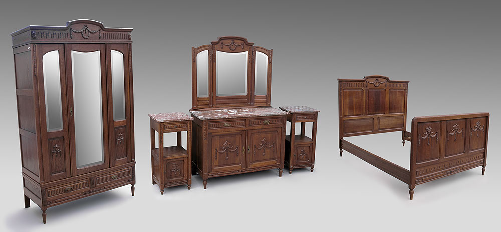 Price Guide For Early 1900s English Oak Bedroom Set To Include