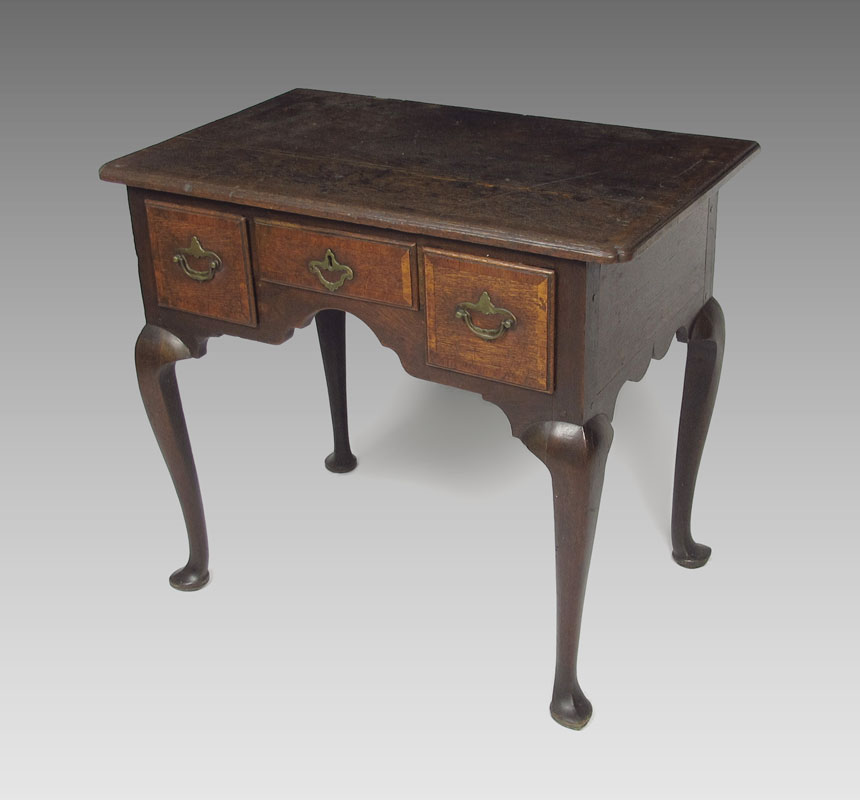 PERIOD ENGLISH QUEEN ANNE LOWBOY: