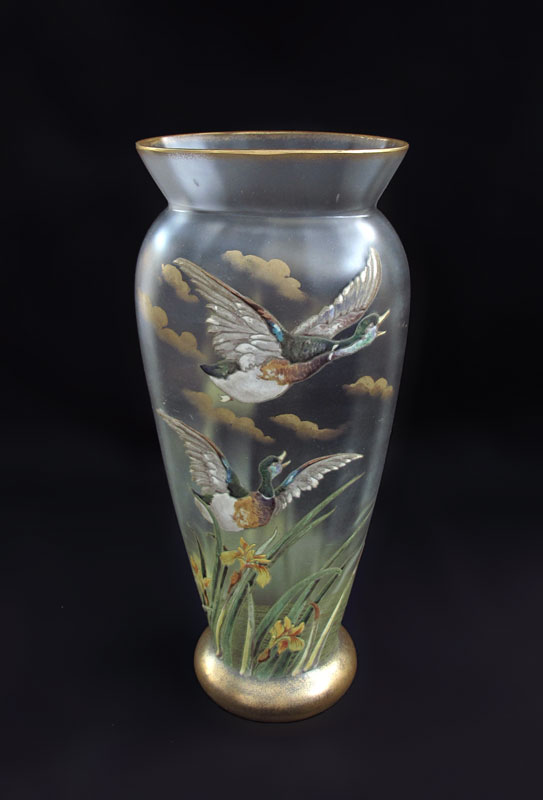 FINE ENAMELED GLASS VASE: Iridescent