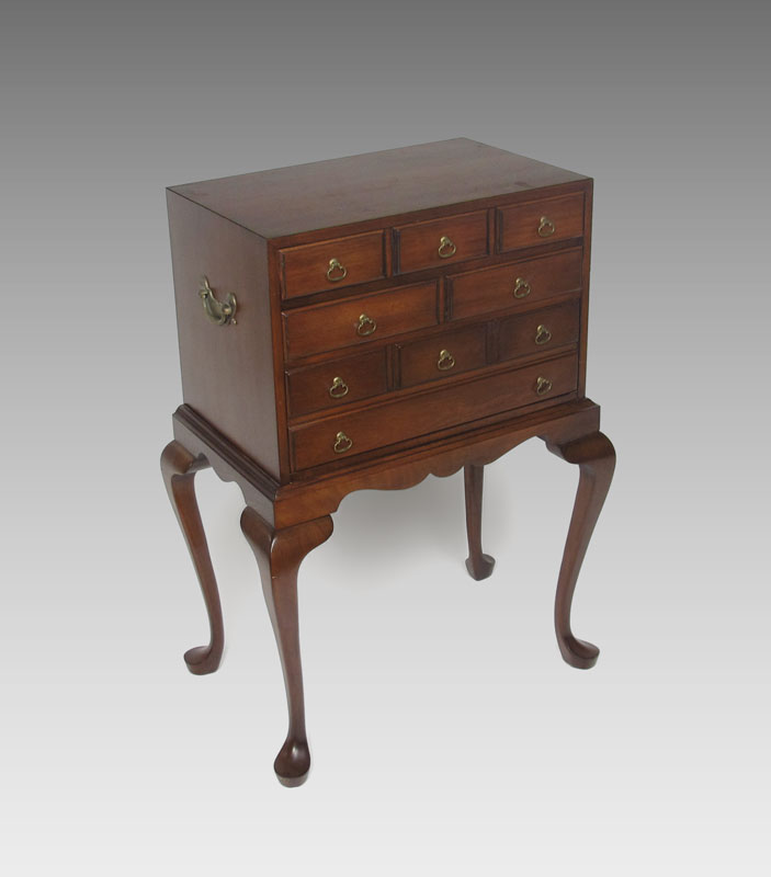 QUEEN ANNE STYLE MAHOGANY SILVER 146b46