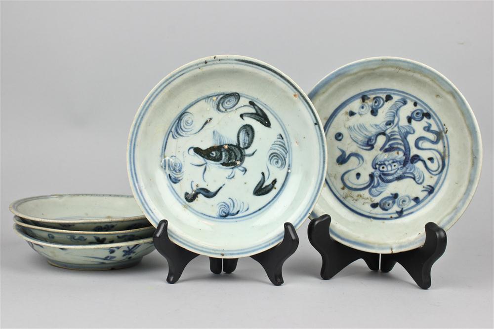 GROUP OF FIVE CHINESE DISHES MING