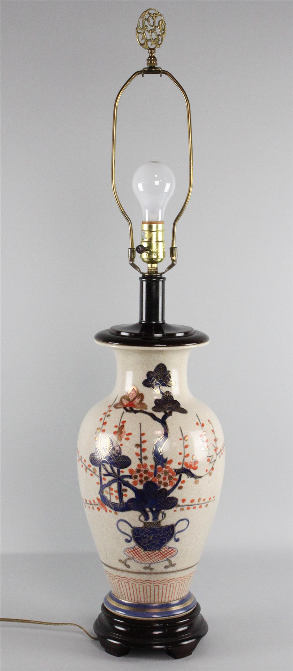 CHINESE BALUSTER VASE painted with