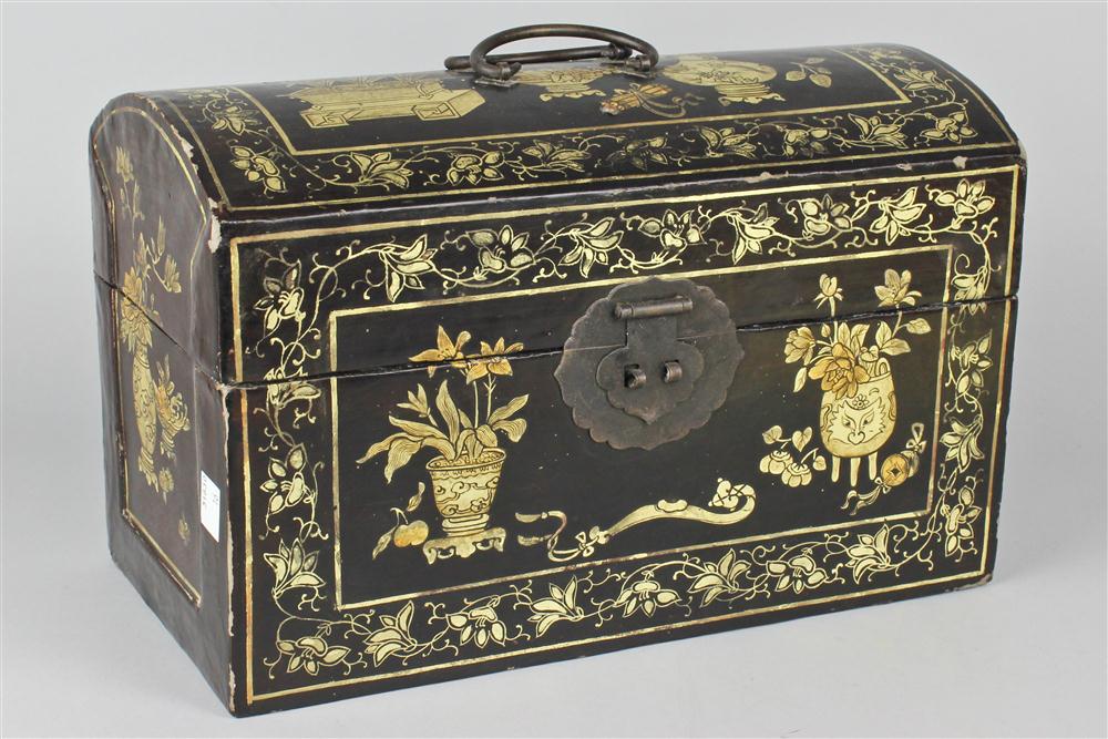 A CHINESE BLACK AND GILT LACQUER BOX