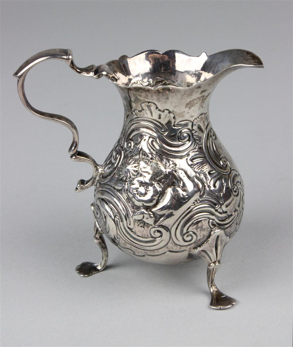 ENGLISH SILVER CREAM JUG BY DOROTHY 146d1d