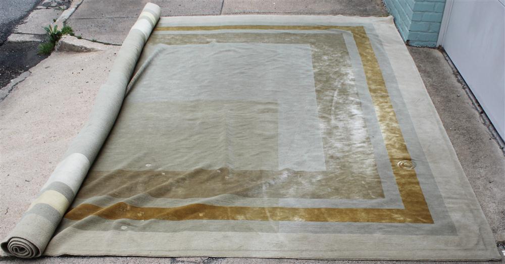 LARGE CONTEMPORARY ODEGARD RUG