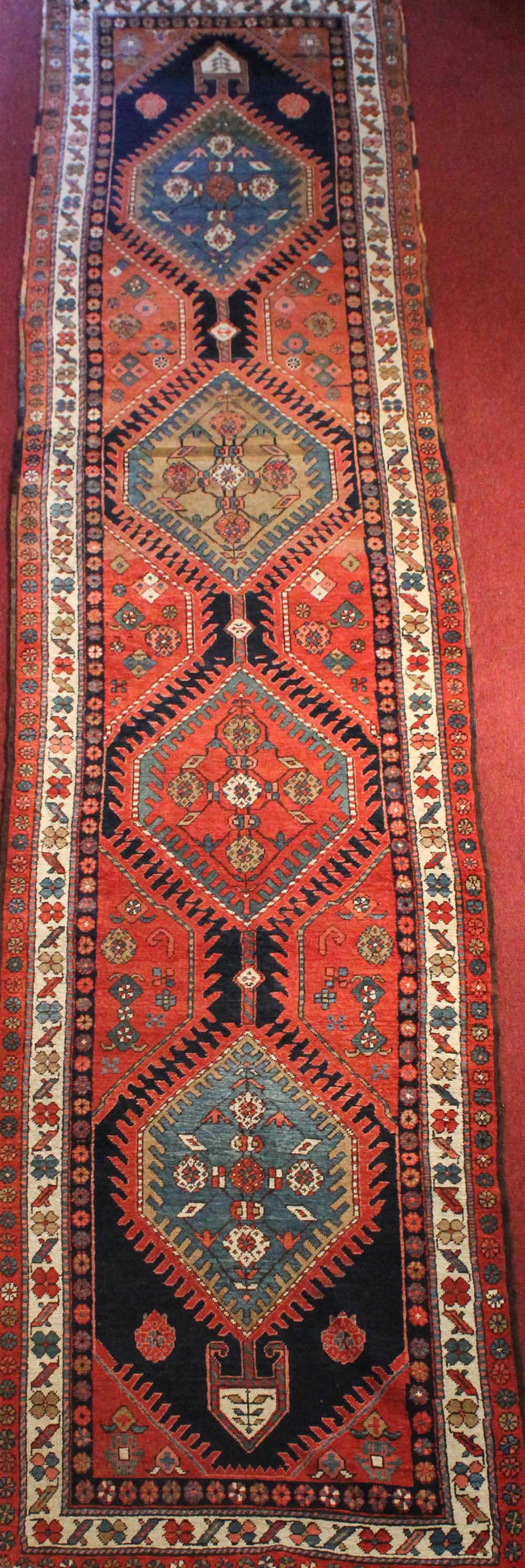 PERSIAN FOUR MEDALLION RUG approx  146e08