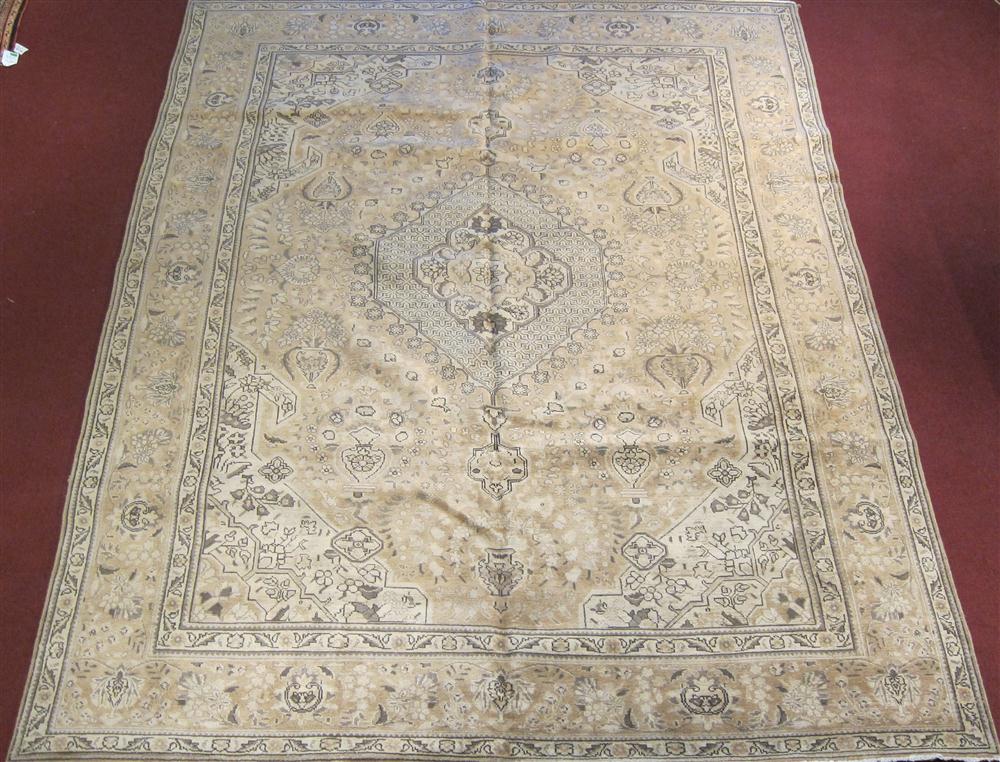 TABRIZ RUG approx. 128 x 95 Retail