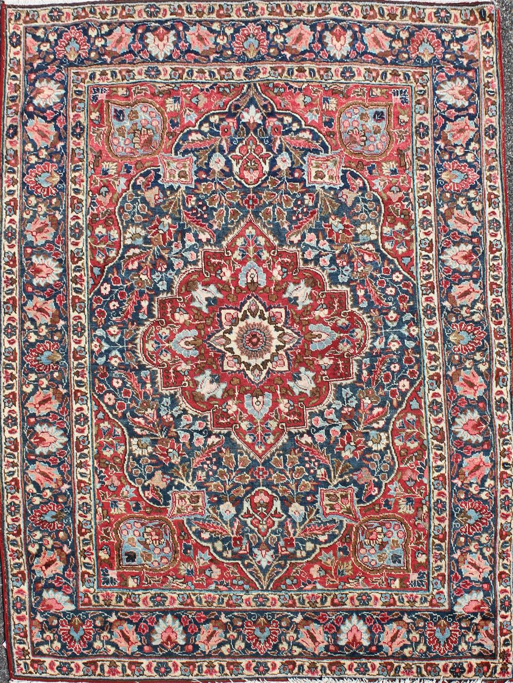 TABRIZ RUG approx 6 x 4 7  146e42