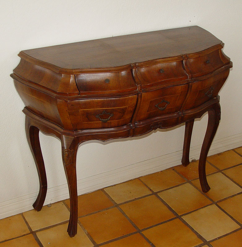 BOMBAY FOYER COMMODE: Banded walnut