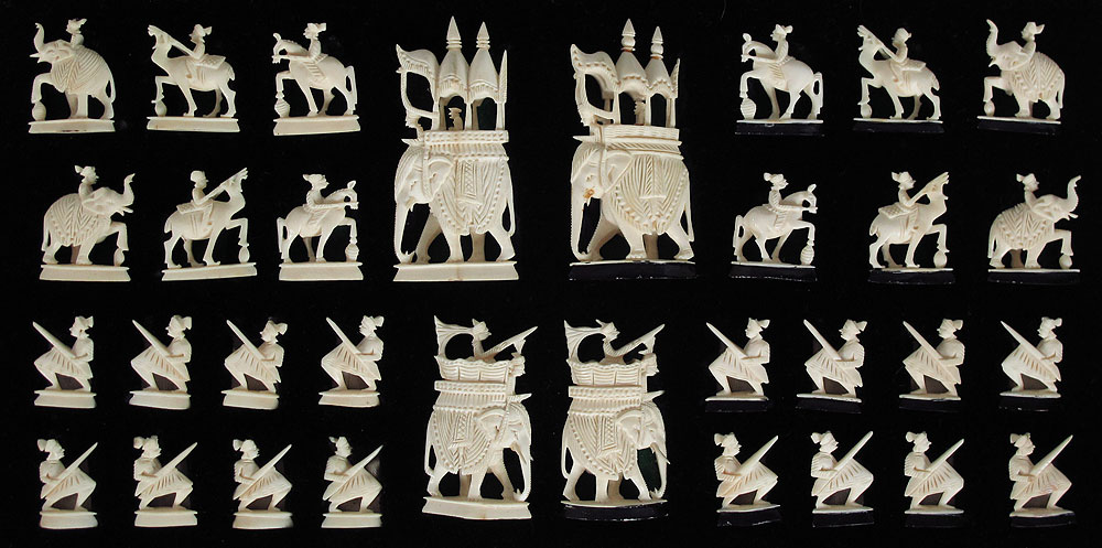 CHINESE CARVED IVORY CHESS SET  146fee