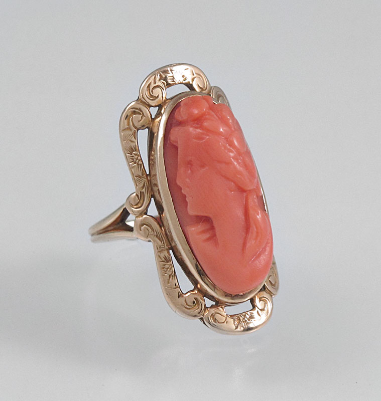 CARVED CORAL CAMEO RING 14K yellow 147084