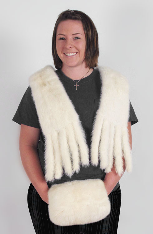 2 PC SNOWY WHITE MINK MUFF AND 1470ac