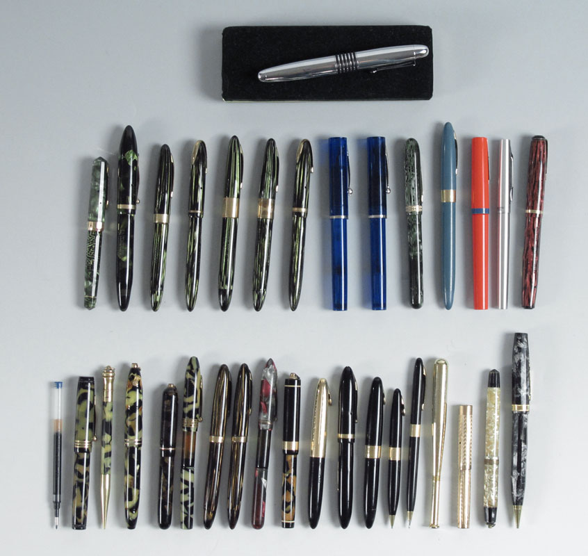 ESTATE COLLECTION OF FOUNTAIN PENS 1470c3