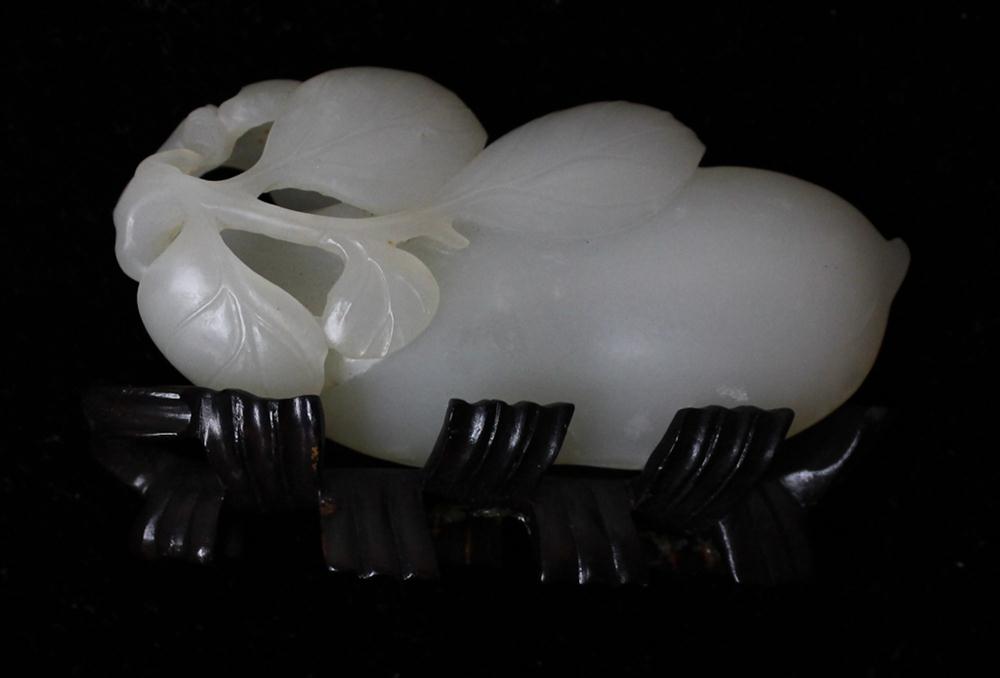 CHINESE CARVED WHITE JADE GOURD 147100