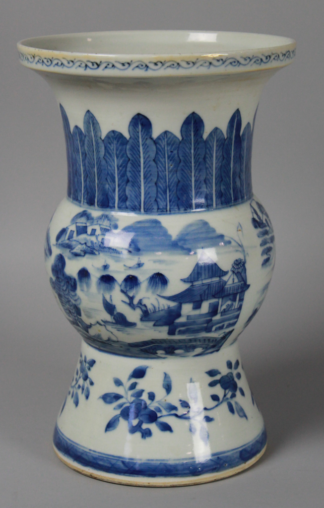 CHINESE EXPORT ZHADOU-FORM VASE