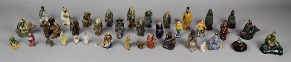 GROUP OF FORTY CHINESE SMALL AND 147132