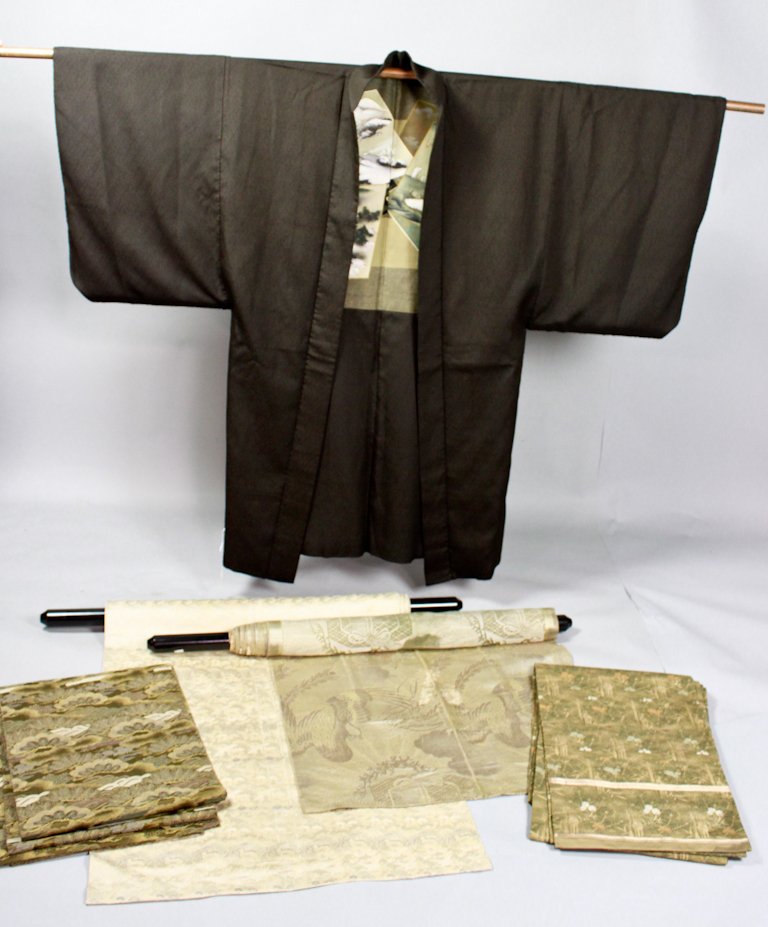 JAPANESE GENTLEMAN S SILK ROBE 14713c