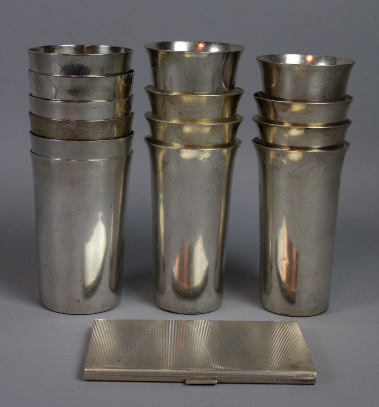 EIGHT AMERICAN SILVER JULEP CUPS with