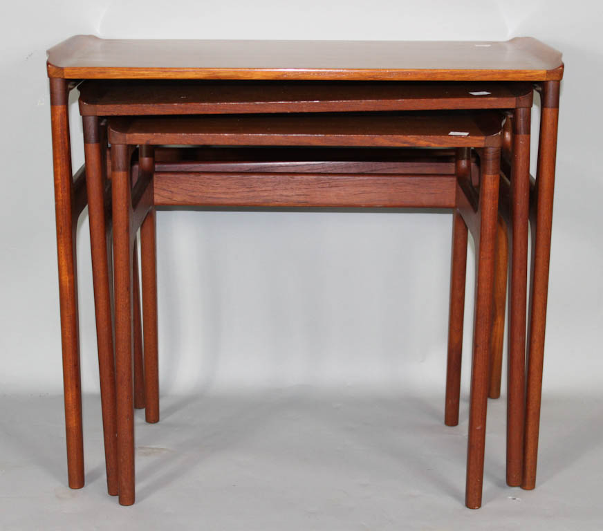 SET OF MODERN TEAKWOOD NESTING